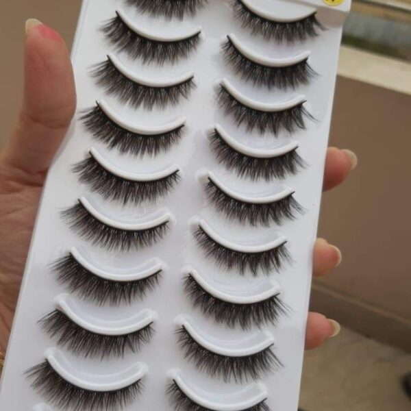 Light winged M04 eyelashes